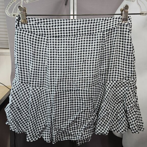 Hollister Dresses & Skirts - Hollister Womens Skort Skirt Short S Ultra High Rise Plaid Checkered Black White